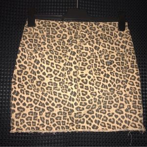 🖤🤎Guess Cheetah Mini Jean Skirt🤎🖤